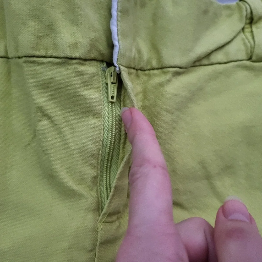 Banana Republic Ryan Fit Chartreuse Green Chino Shorts Womens Sz 6 Cotton Blend